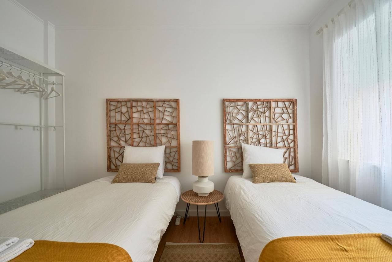 Belem Light Filled Apt With Patio, By Timecooler Lisbon Bagian luar foto