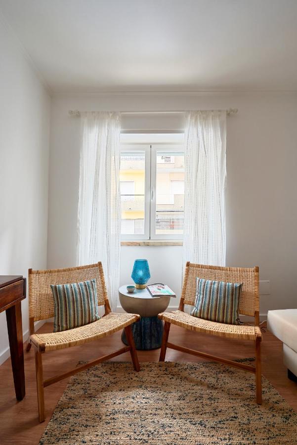Belem Light Filled Apt With Patio, By Timecooler Lisbon Bagian luar foto