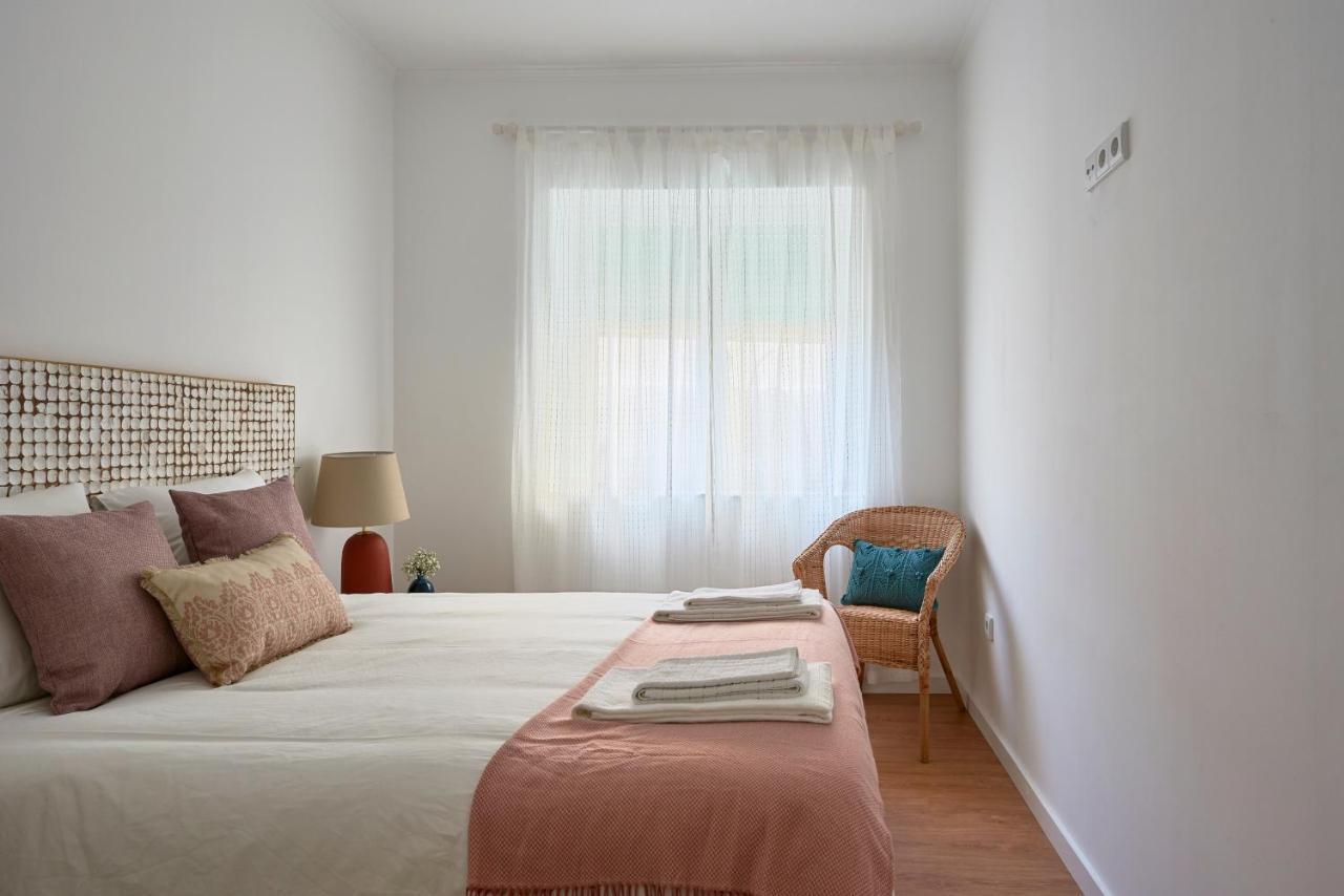 Belem Light Filled Apt With Patio, By Timecooler Lisbon Bagian luar foto